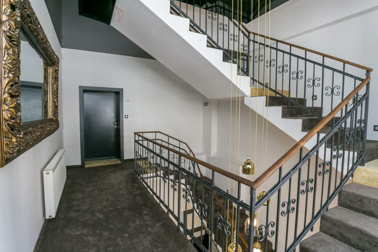 Apart Hotel Golden Apartments Košice Buitenkant foto