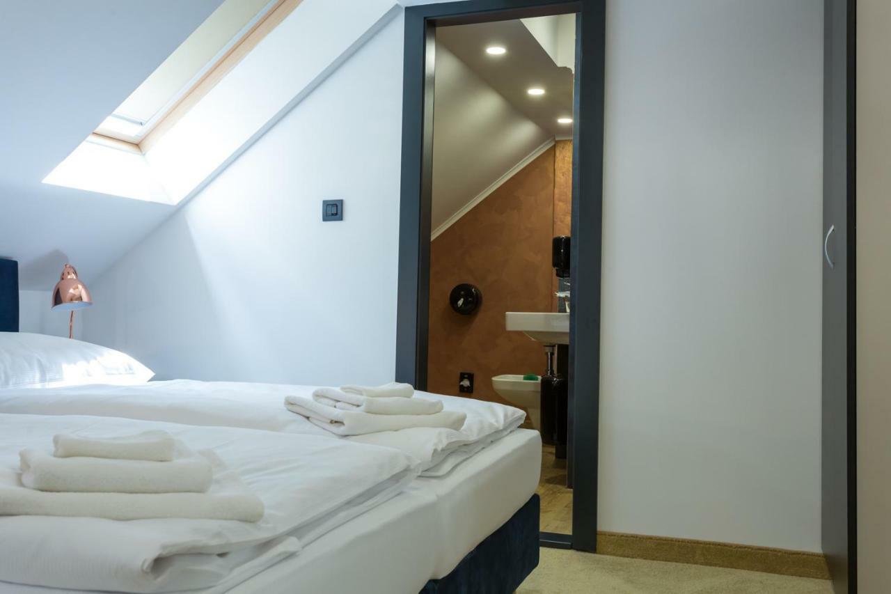 Apart Hotel Golden Apartments Košice Buitenkant foto