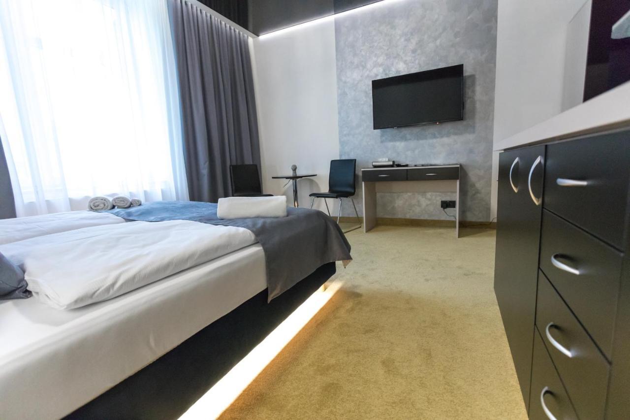 Apart Hotel Golden Apartments Košice Buitenkant foto
