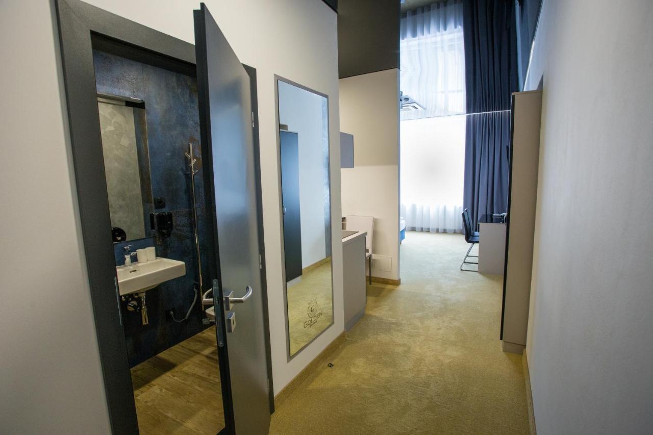 Apart Hotel Golden Apartments Košice Buitenkant foto