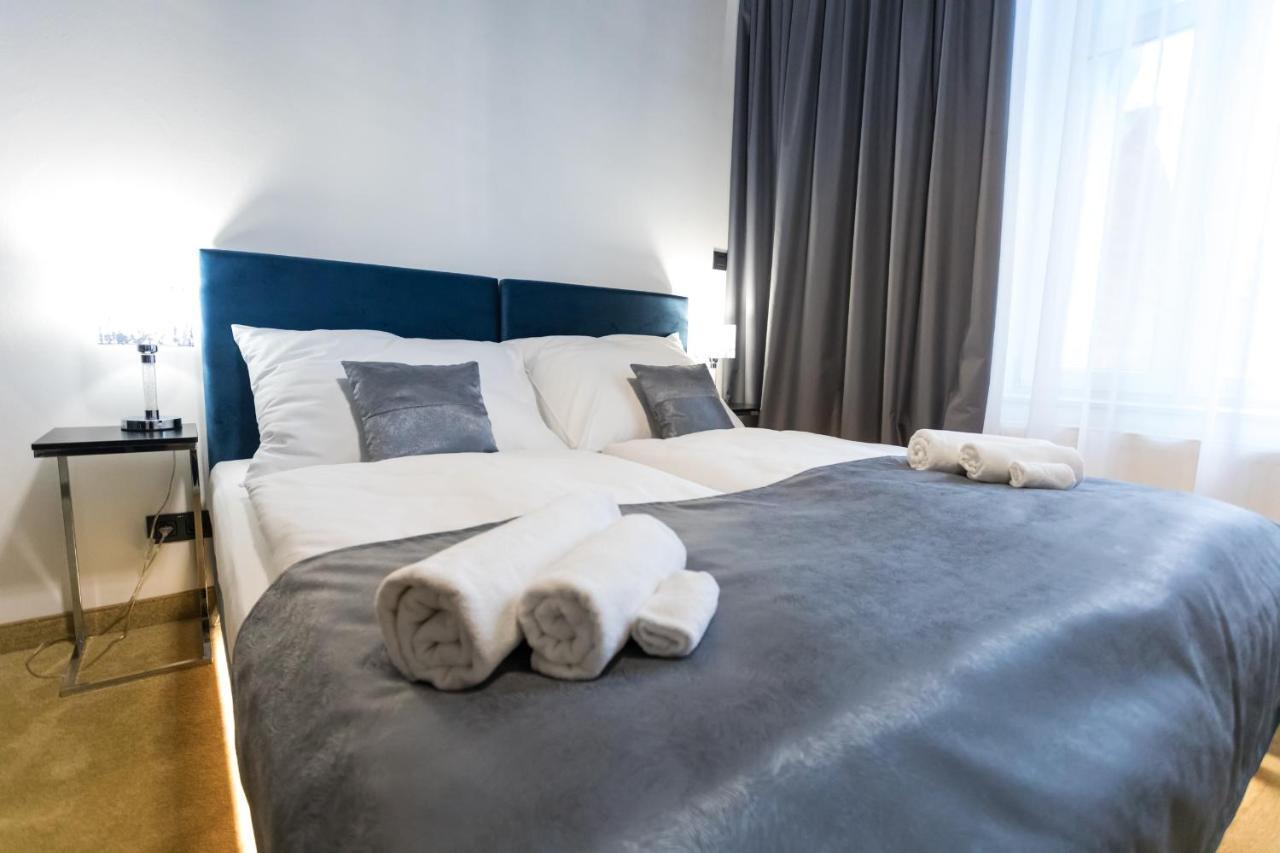 Apart Hotel Golden Apartments Košice Buitenkant foto